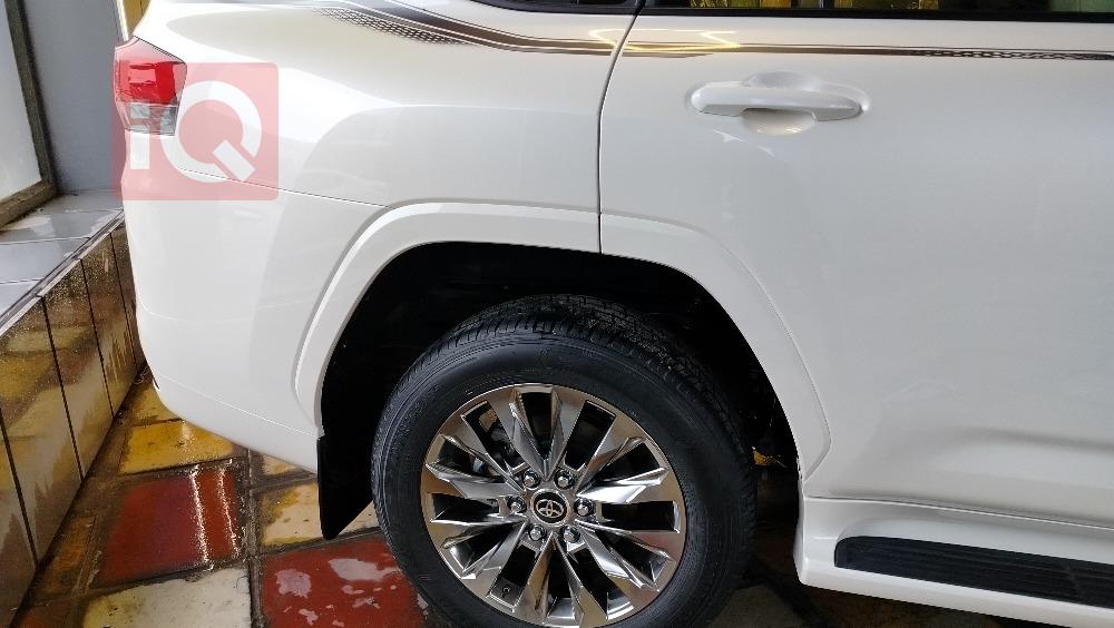 تويوتا لاندكروزر